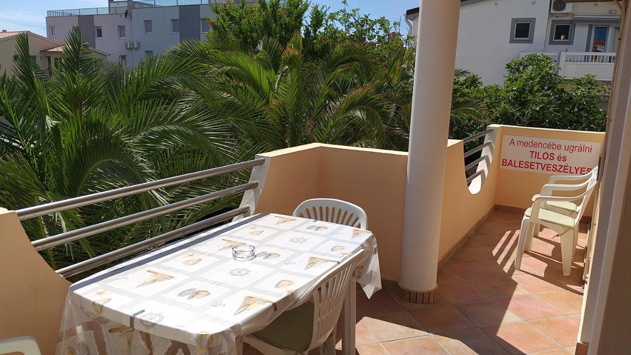 Villa Dobra Family Apartments Vir Exterior photo